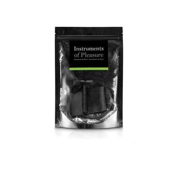 Set Seduzione Intensa: Piume, Maschera e Cravatte in Raso